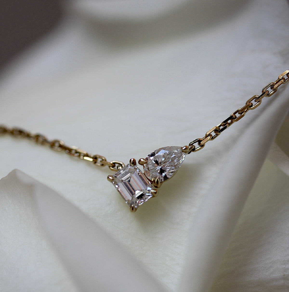 9CT YELLOW GOLD TOI ET MOI NATURAL DIAMOND NECKLACE