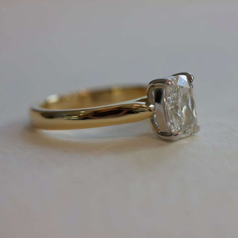 18ct gold 1.53ct elongated cushion cut Solitaire diamond ring - Kate
