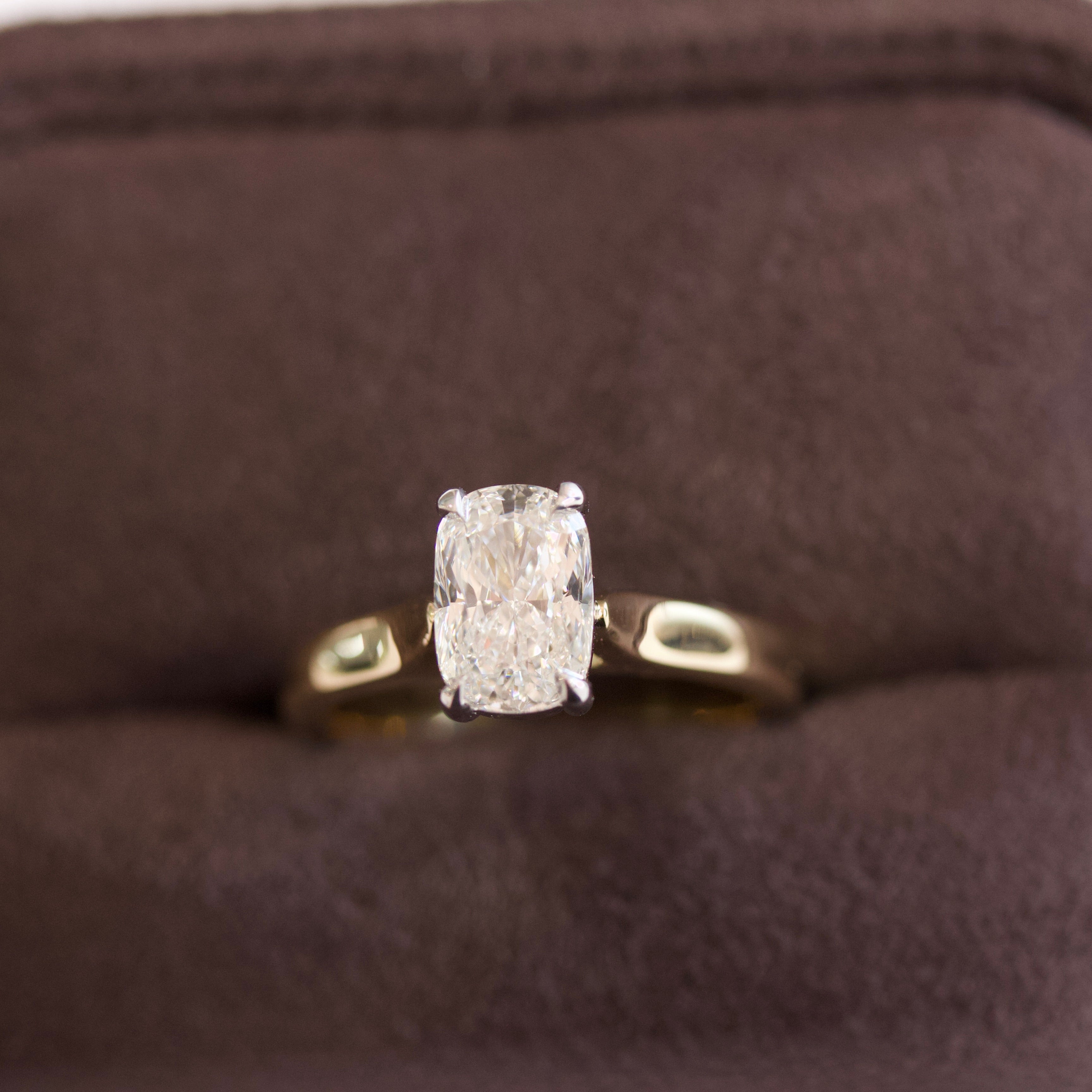 18ct gold 1.53ct elongated cushion cut Solitaire diamond ring - Kate