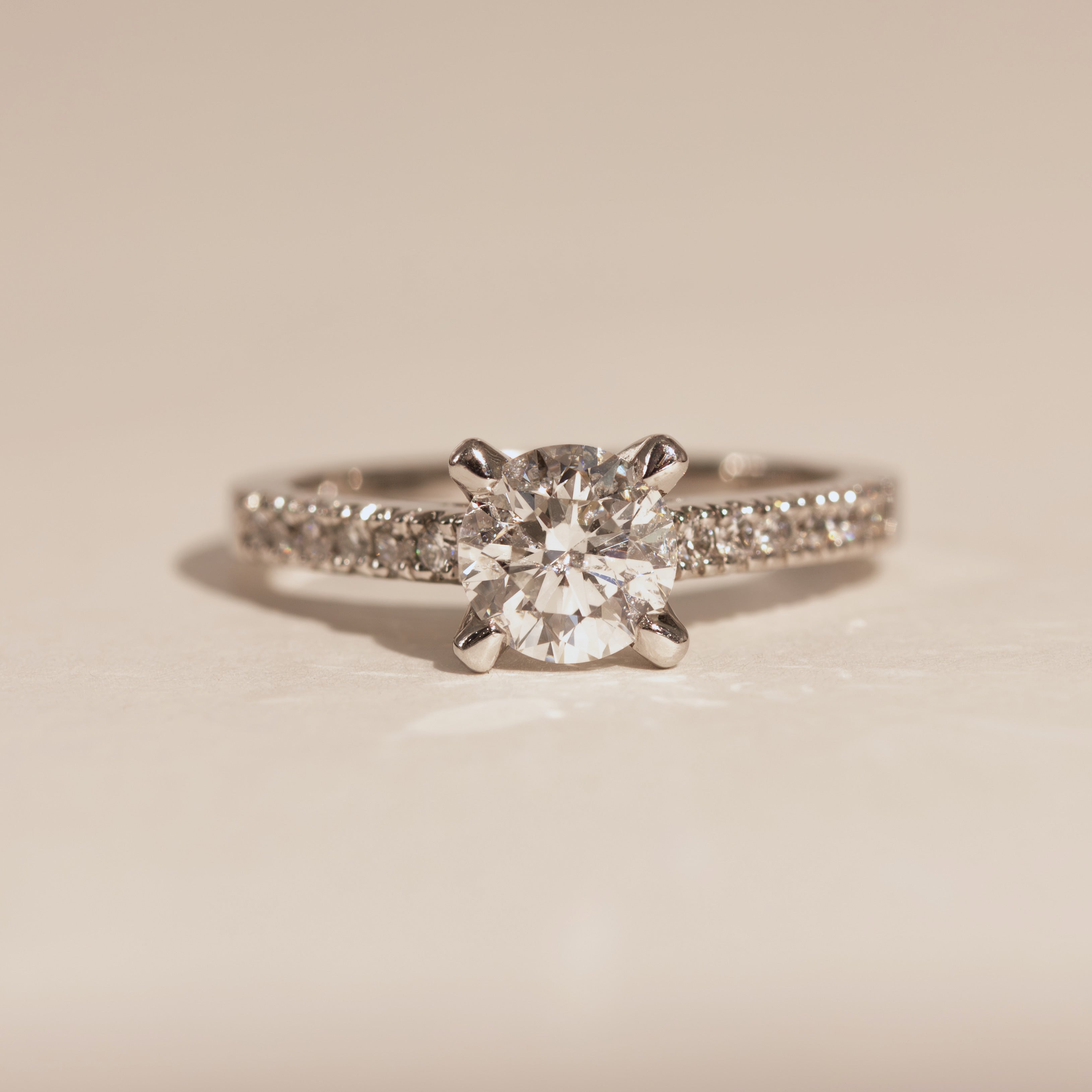 18ct 1.01ct  Round brilliant cut solitaire Diamond Ring -LILA