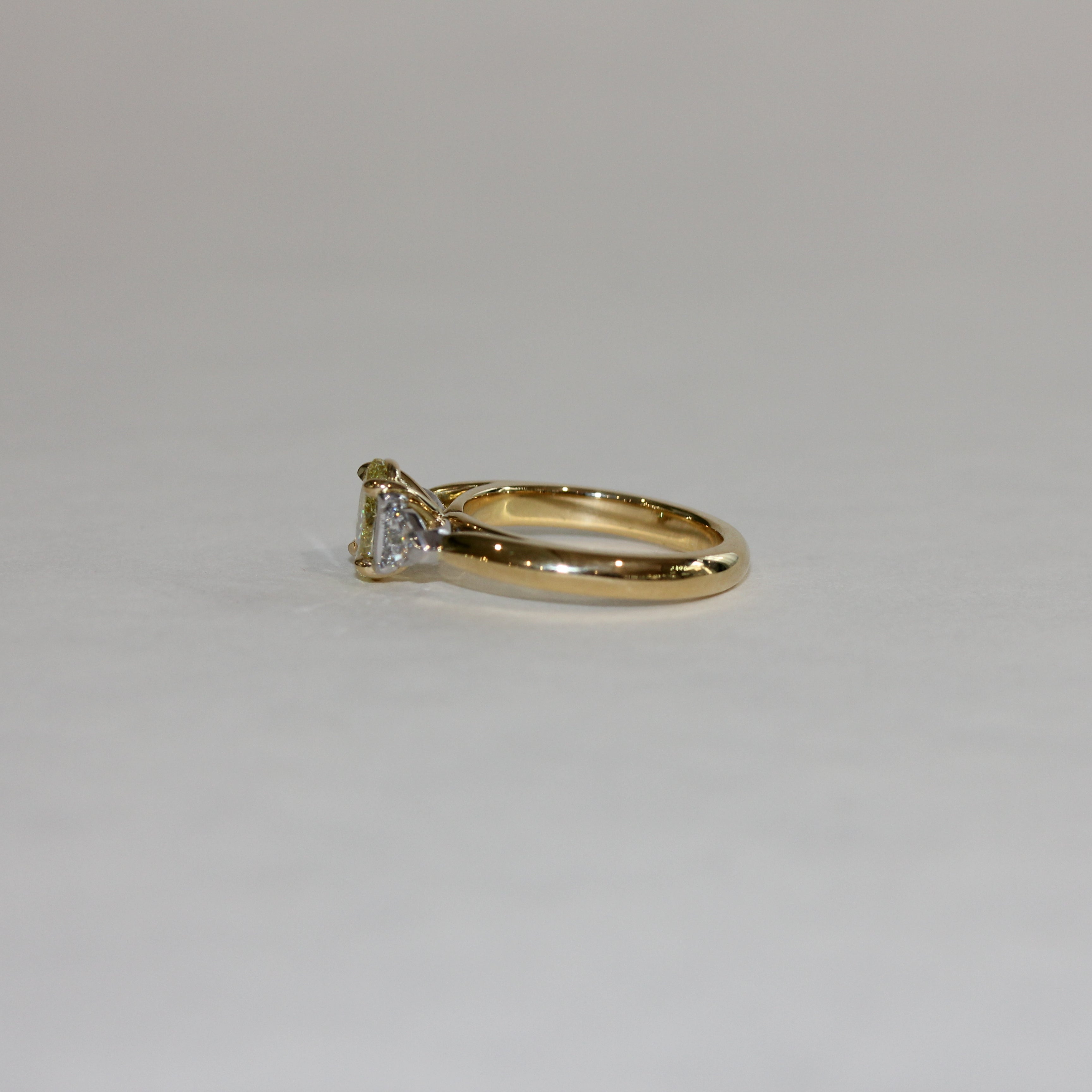 1.41ct OVAL FANCY YELLOW DIAMOND RING IN 18CT GOLD - SOLEIL