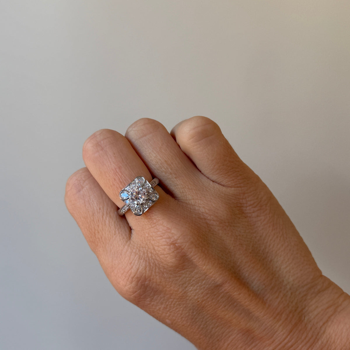 THE FLORENCE | 18CT WHITE & YELLOW GOLD NATURAL DIAMOND RING