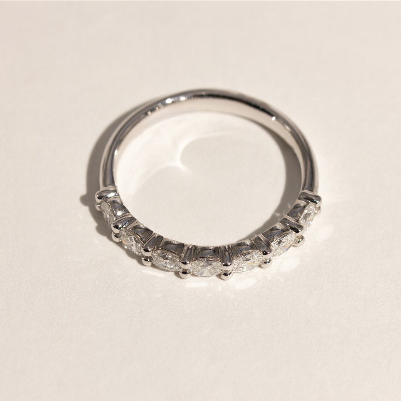 Oval natural Diamond band - IRIS