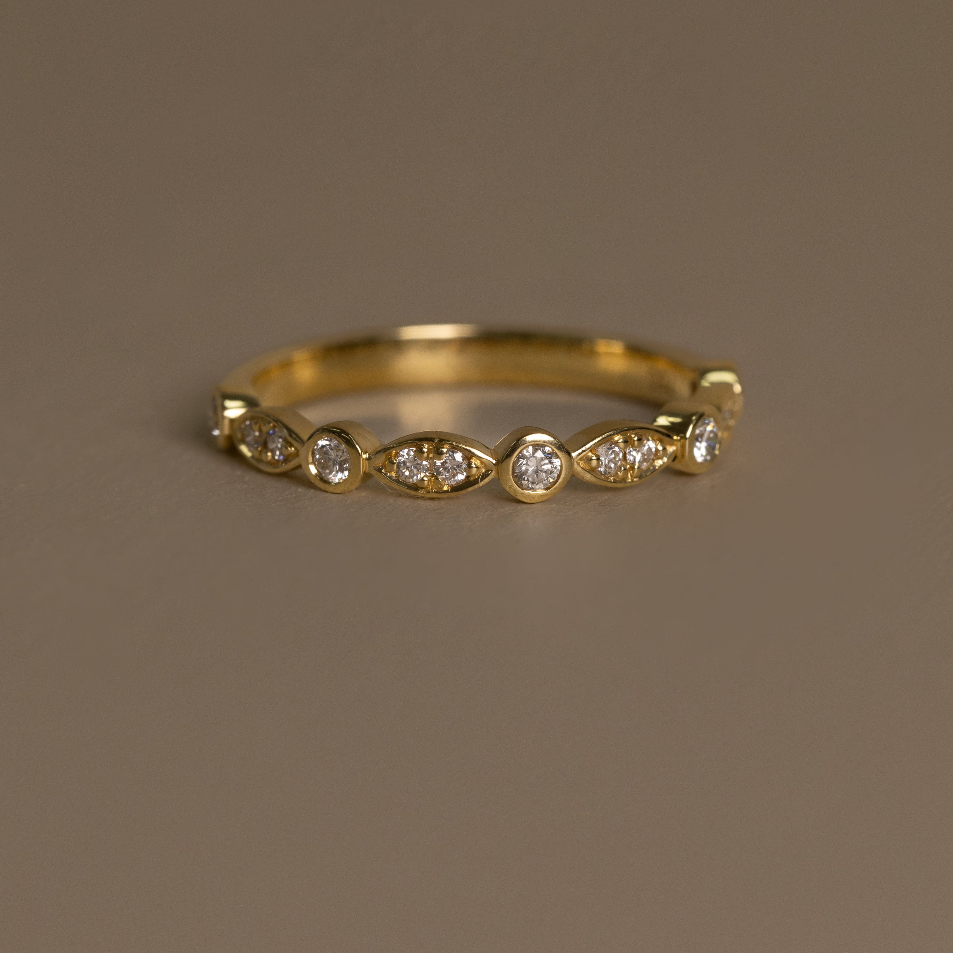 Eden - Round and Marquise Wedding Ring 18k